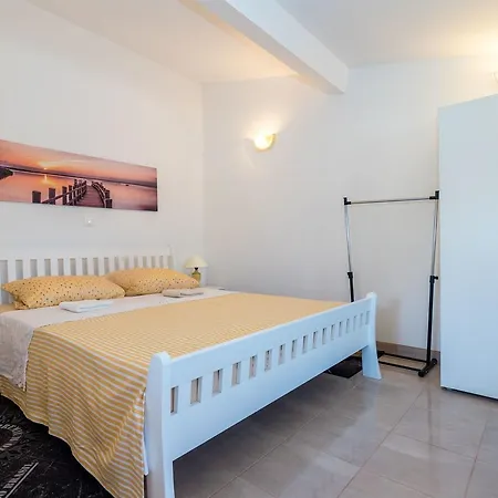 Jastad Apartment *