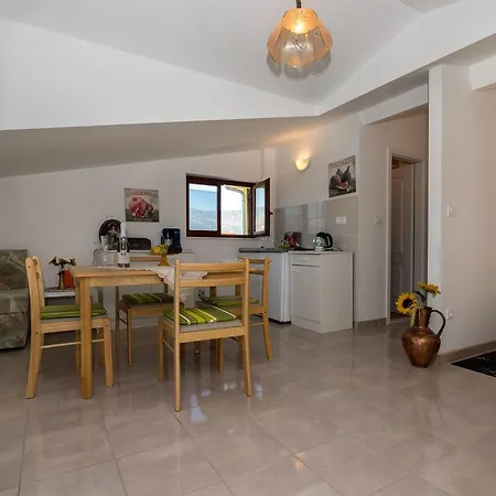 Jastad Apartment *